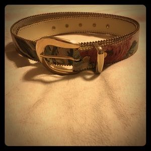$9 SALE - Perfect Elite Vintage Floral Belt S/M